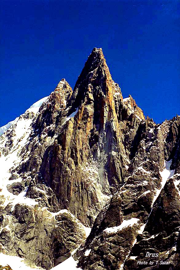 ChamonixjQAiguille de Moinne.